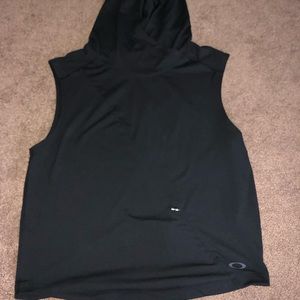 Oakley Sleeveless Pullover- size M